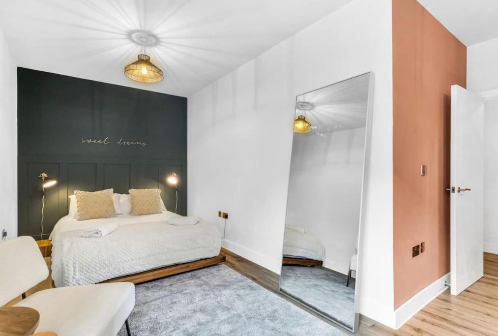 Giant Savings On Long Stays B1 Living, Enquire Now Birmingham Exterior foto