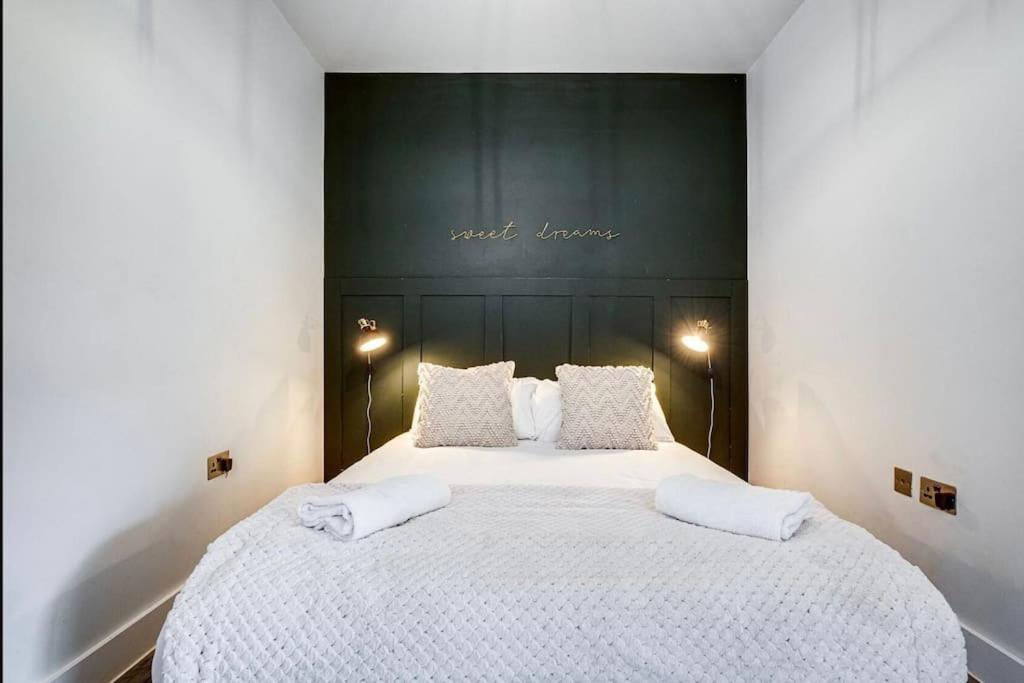 Giant Savings On Long Stays B1 Living, Enquire Now Birmingham Exterior foto