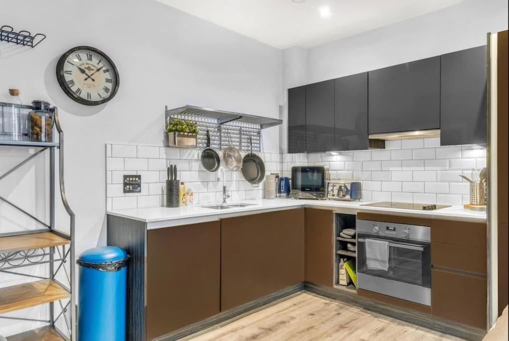 Giant Savings On Long Stays B1 Living, Enquire Now Birmingham Exterior foto