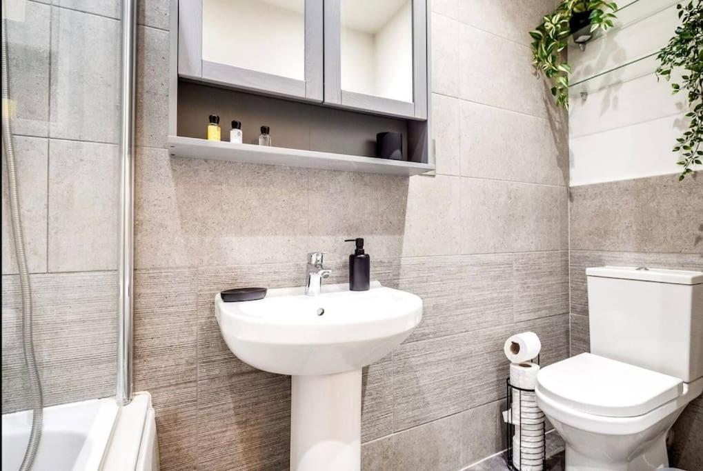 Giant Savings On Long Stays B1 Living, Enquire Now Birmingham Exterior foto